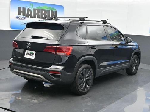 Deep Black Pearl Effect 2024 Volkswagen Taos 1.5T S