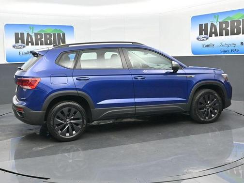 Blue Dusk 2024 Volkswagen Taos 1.5T S