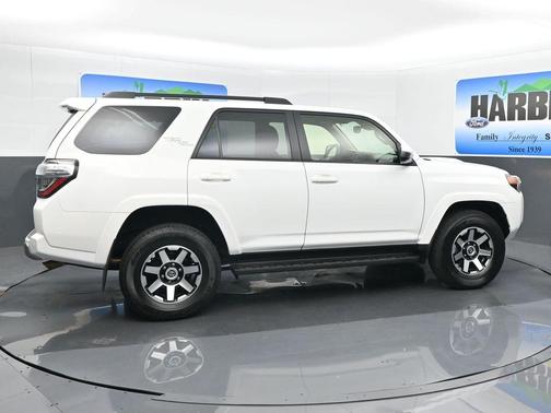 2024 Toyota 4Runner TRD Off Road