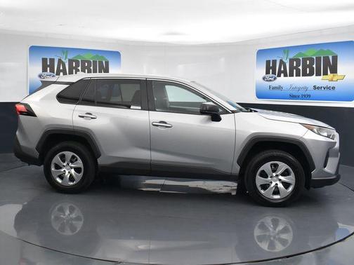 Silver Sky Metallic 2022 Toyota RAV4 LE