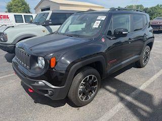Black Clearcoat 2023 Jeep Renegade Trailhawk