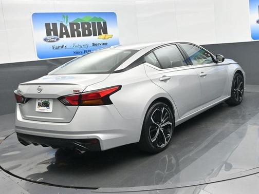 2025 Nissan Altima SR