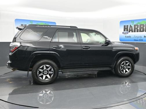 2024 Toyota 4Runner TRD Off Road