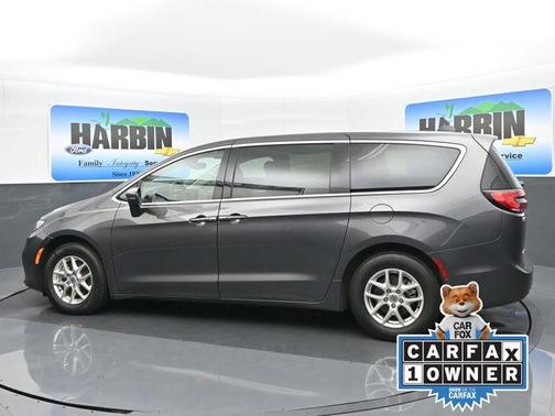 2023 Chrysler Pacifica Touring-L