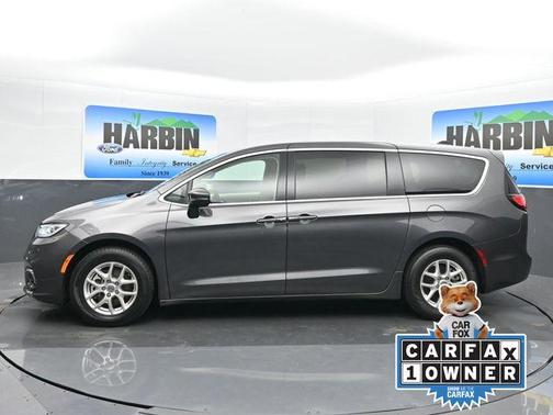 2023 Chrysler Pacifica Touring-L