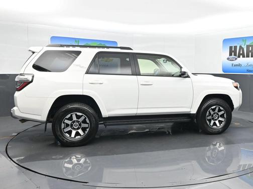 2024 Toyota 4Runner TRD Off Road