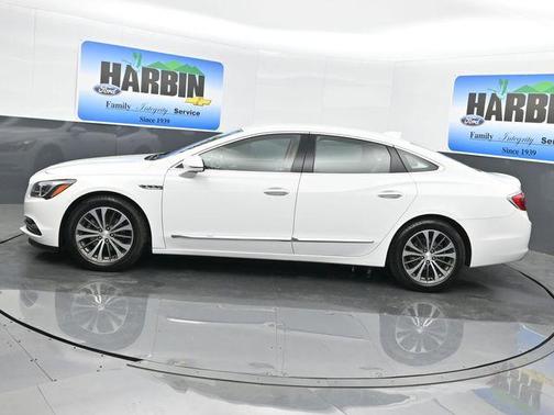 2017 Buick LaCrosse Essence