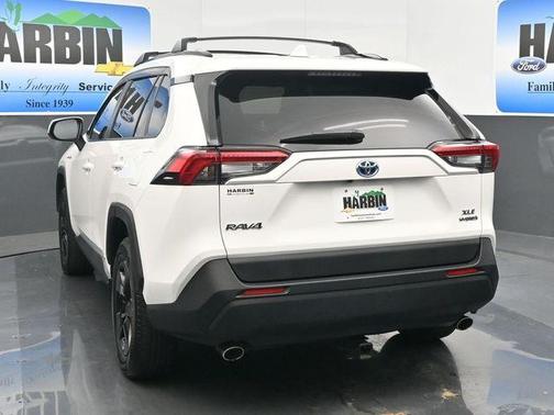 2019 Toyota RAV4 Hybrid XLE