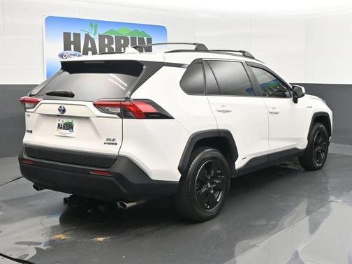 2019 Toyota RAV4 Hybrid XLE