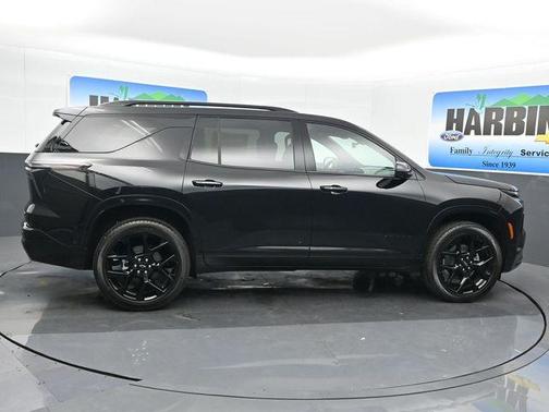 Black Metallic 2026 Chevrolet Traverse RS