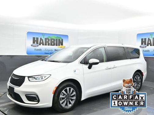 2023 Chrysler Pacifica Hybrid Touring L