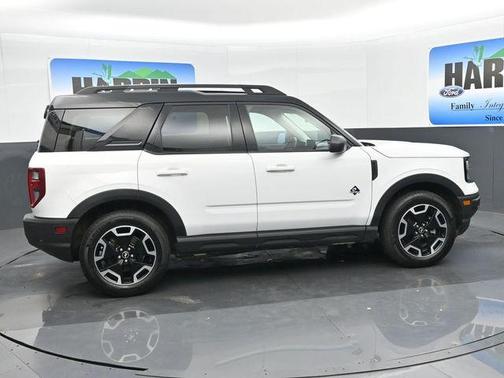 Oxford White 2024 Ford Bronco Sport Outer Banks