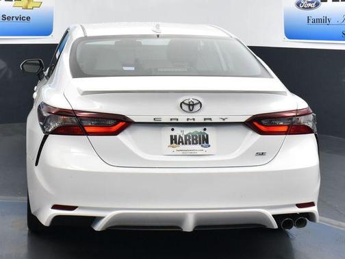 White 2022 Toyota Camry SE