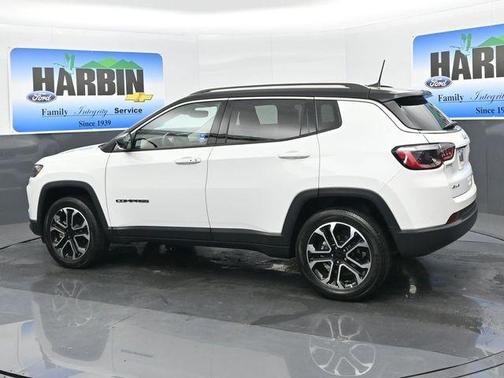 Bright White Clearcoat 2022 Jeep Compass Limited