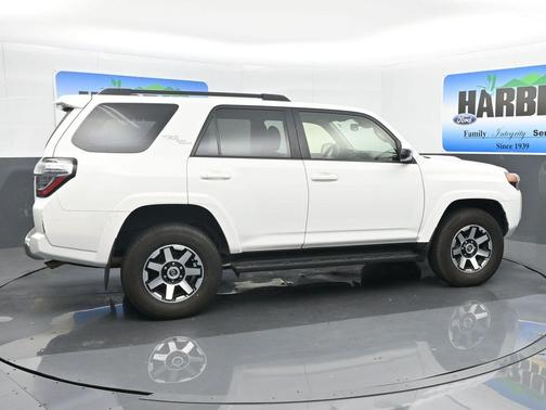 2024 Toyota 4Runner TRD Off Road