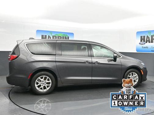 2023 Chrysler Pacifica Touring-L