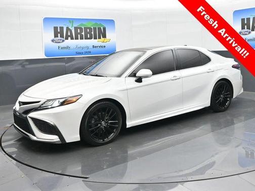 Pearl 2021 Toyota Camry XSE