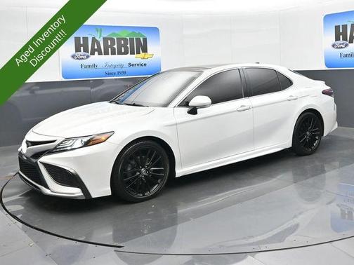 Pearl 2021 Toyota Camry XSE