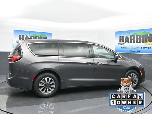 2023 Chrysler Pacifica Hybrid Touring L