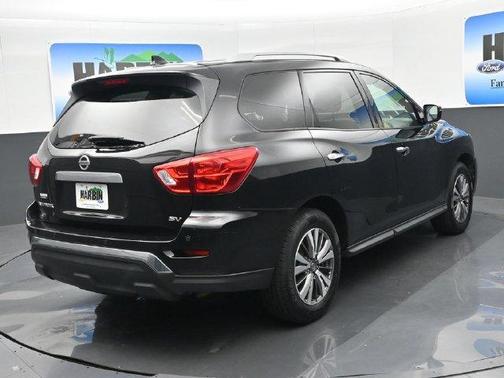 Magnetic Black Pearl 2020 Nissan Pathfinder SV