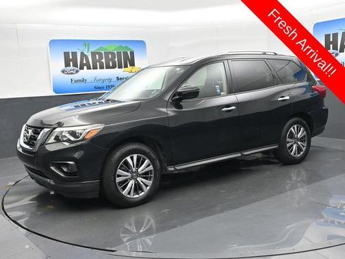 Magnetic Black Pearl 2020 Nissan Pathfinder SV