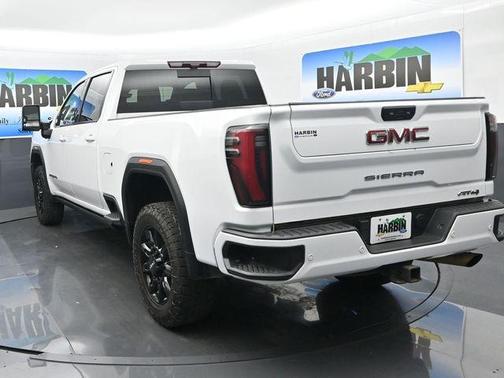 Summit White 2024 GMC Sierra 2500 AT4