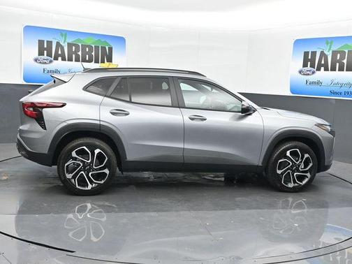 Sterling Gray Metallic 2026 Chevrolet Trax 2RS