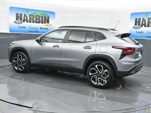 Sterling Gray Metallic 2026 Chevrolet Trax 2RS