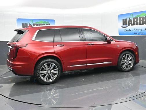 Infrared 2022 Cadillac XT6 Premium Luxury FWD