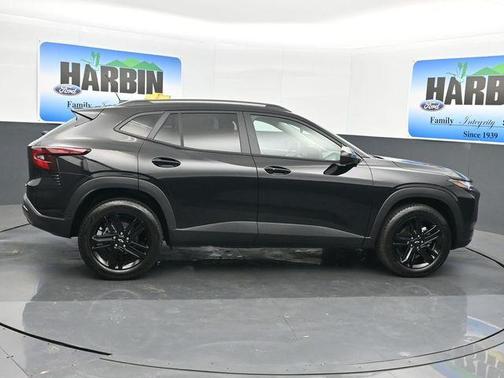 Black Metallic 2026 Chevrolet Trax ACTIV