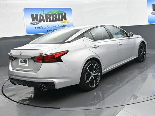 2025 Nissan Altima SR