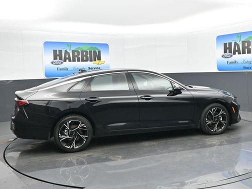 Aurora Black Pearl 2025 Kia K5 GT-Line