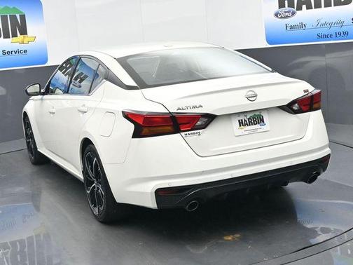 2025 Nissan Altima SR