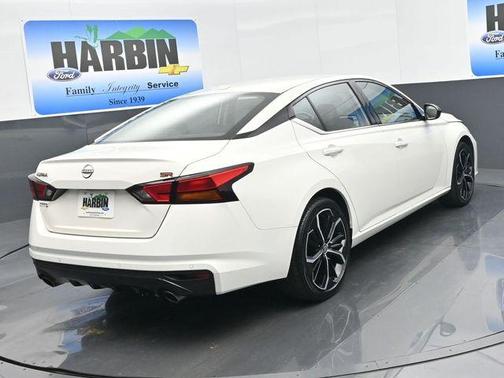 2025 Nissan Altima SR