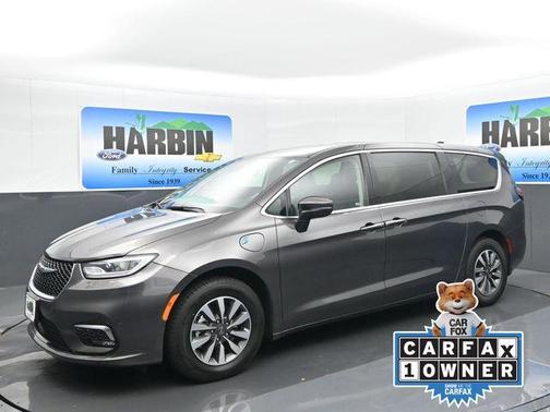 2023 Chrysler Pacifica Hybrid Touring L