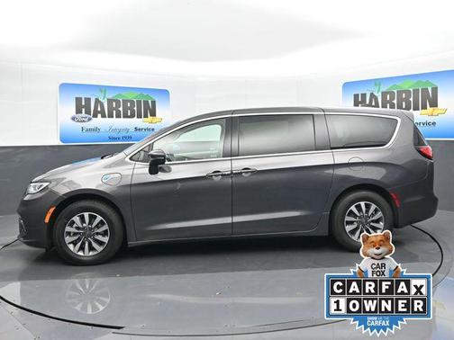 2023 Chrysler Pacifica Hybrid Touring L