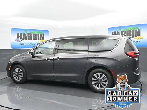 2023 Chrysler Pacifica Hybrid Touring L