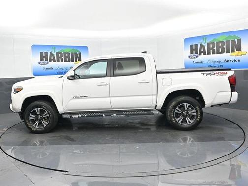 Super White 2019 Toyota Tacoma TRD Sport