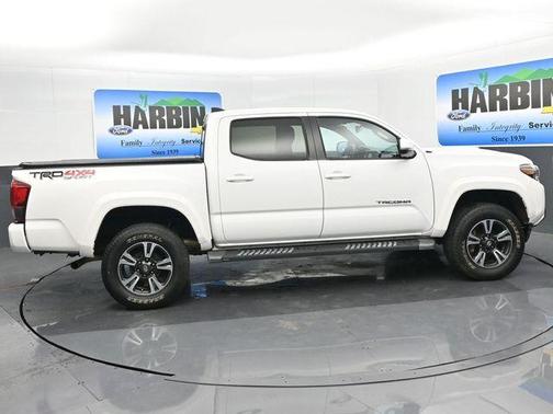Super White 2019 Toyota Tacoma TRD Sport