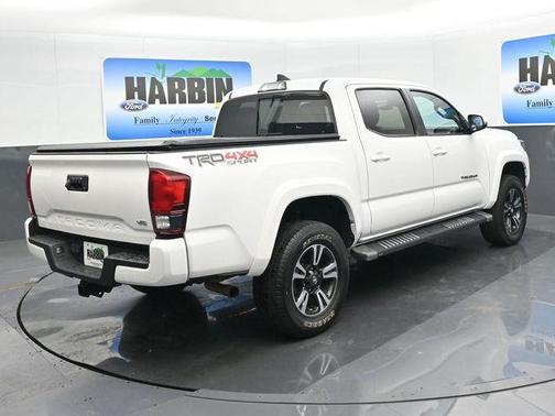 Super White 2019 Toyota Tacoma TRD Sport