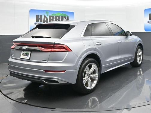 2022 Audi Q8 55 Premium