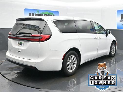 2023 Chrysler Pacifica Touring-L