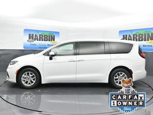 2023 Chrysler Pacifica Touring-L