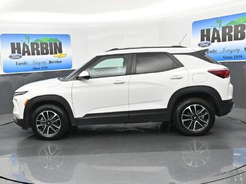 Summit White 2025 Chevrolet Trailblazer LT