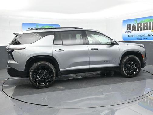 Sterling Gray Metallic 2026 Chevrolet Traverse RS