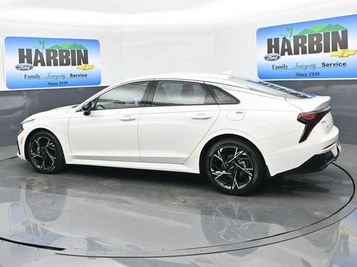 Snow White Pearl 2026 Kia K5 GT-Line