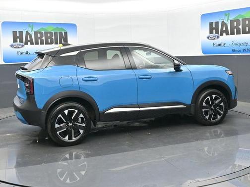 Blue Metallic 2025 Nissan Kicks SR