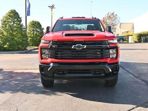 2026 Chevrolet Silverado 2500 Custom