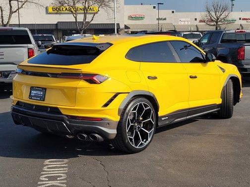 2024 Lamborghini Urus Performante