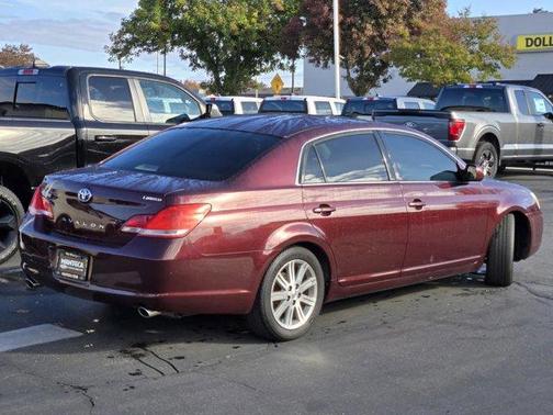 2005 Toyota Avalon XL